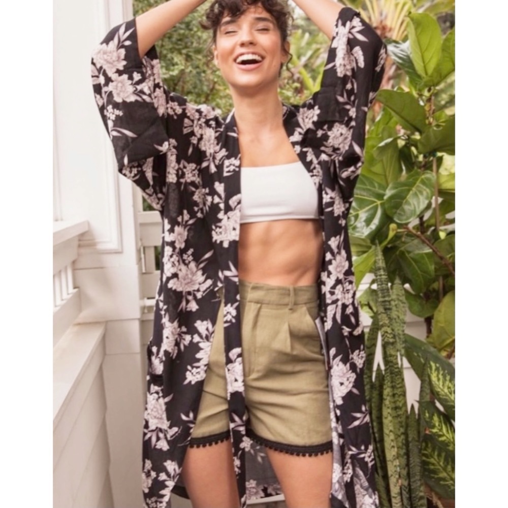 Spiritual Gangster Black and White Robe Or Kimono